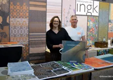 Ingrid van den Brand en Wilco Kuik in Duitsland namens Designed by Ingk. Naast ontwerpen voor behang en tapijt worden er designs voor bedlinnen getoond. Ook de kindercollecties slaan aan.